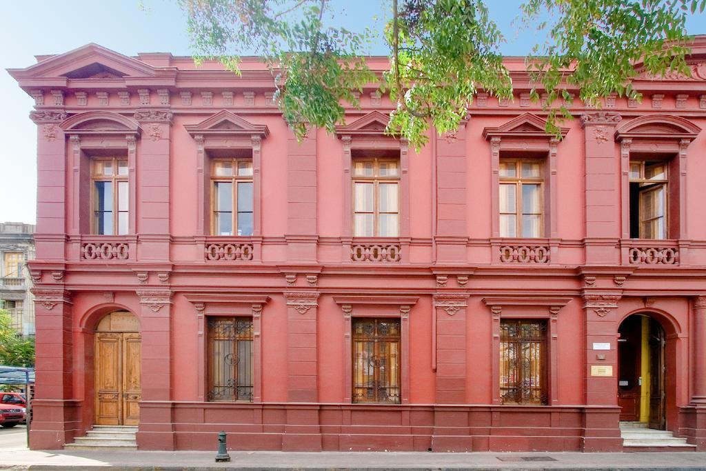 La Casa Roja Hostel Santiago Exterior photo